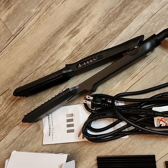 Hair Crimper, Crimping Iron Hair Straightener Flat Iron with 4 Different Plates - Picture 3 of 4